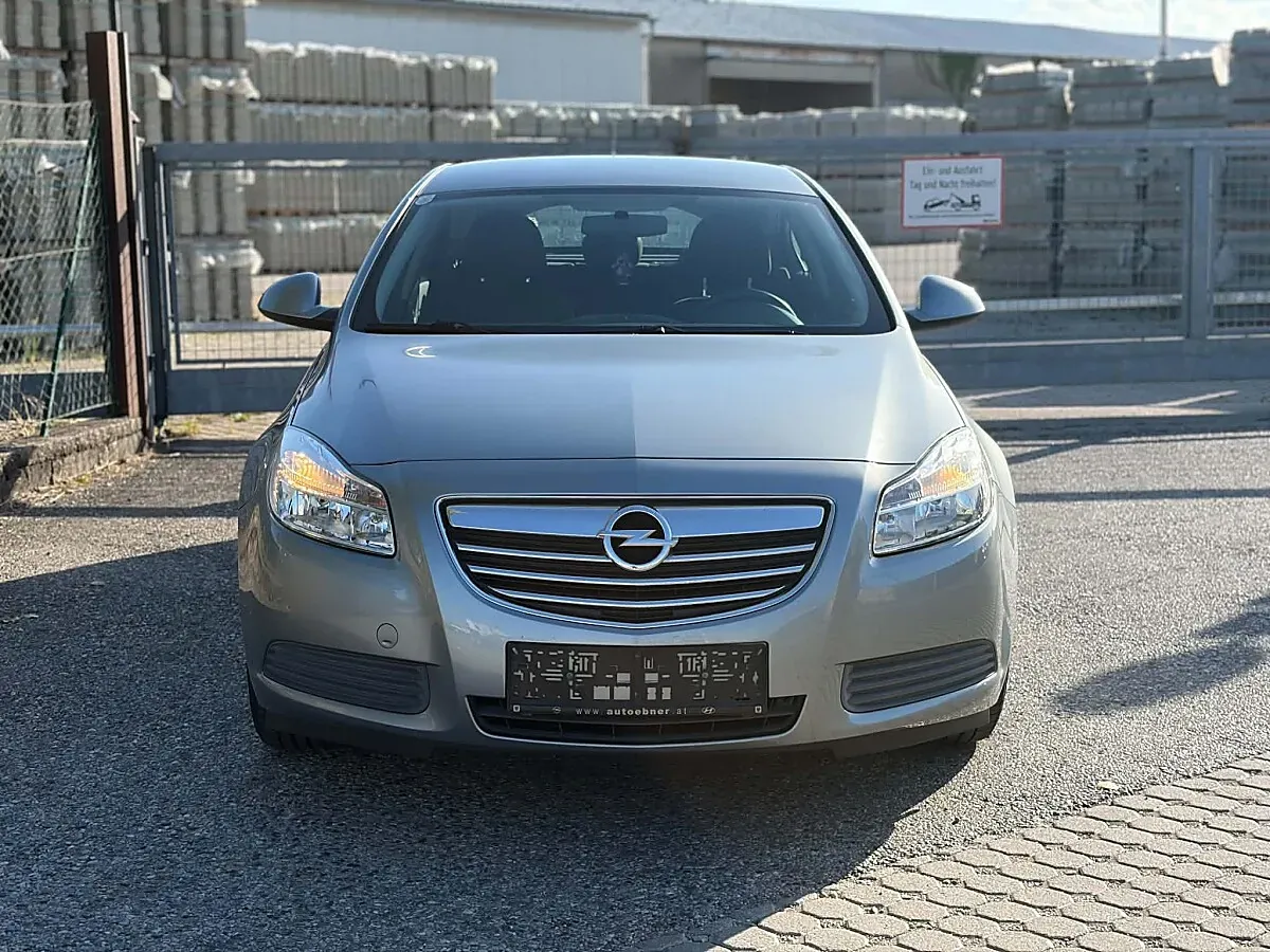 Opel Insignia 2010 photo 2