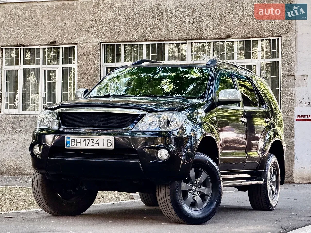 Toyota Fortuner 2006 photo 2