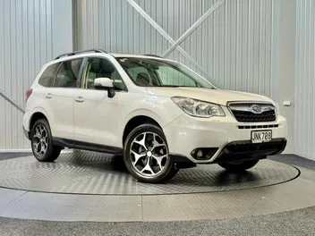 Subaru Forester 2015 photo 2