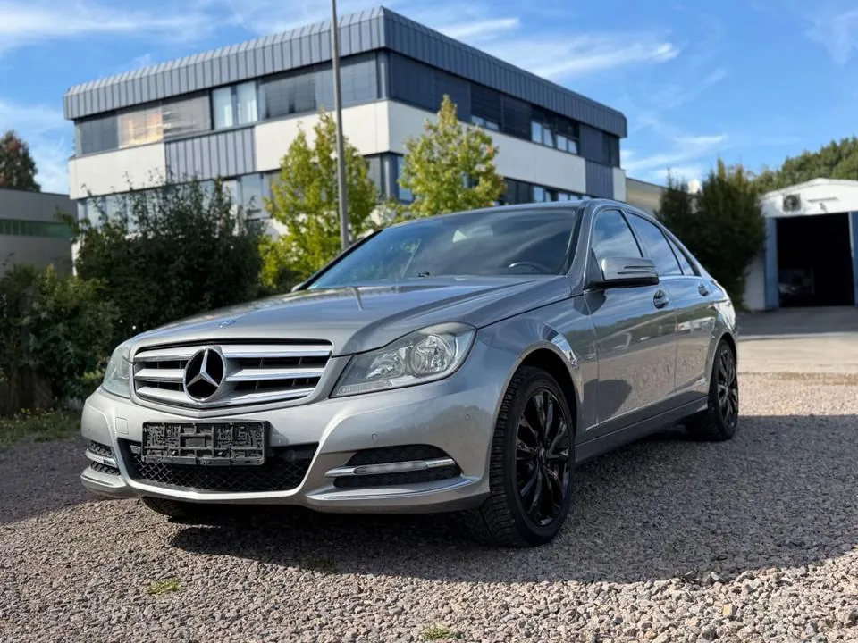 Mercedes-Benz C200