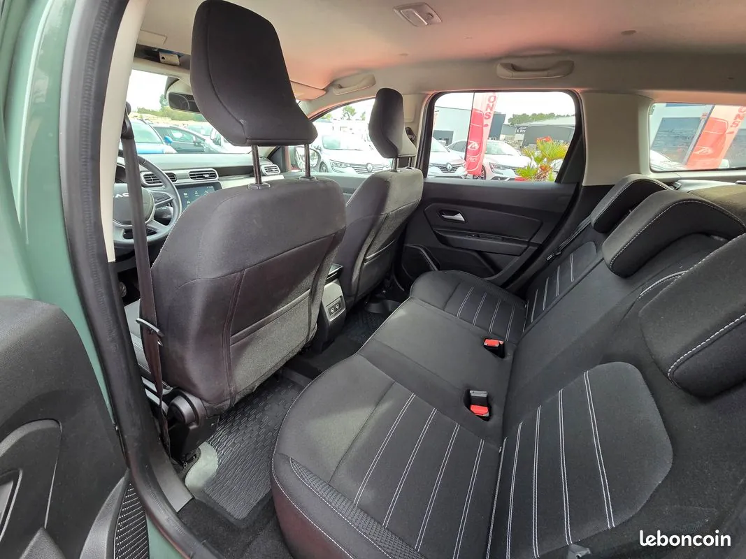 Dacia Duster 2023 photo 4