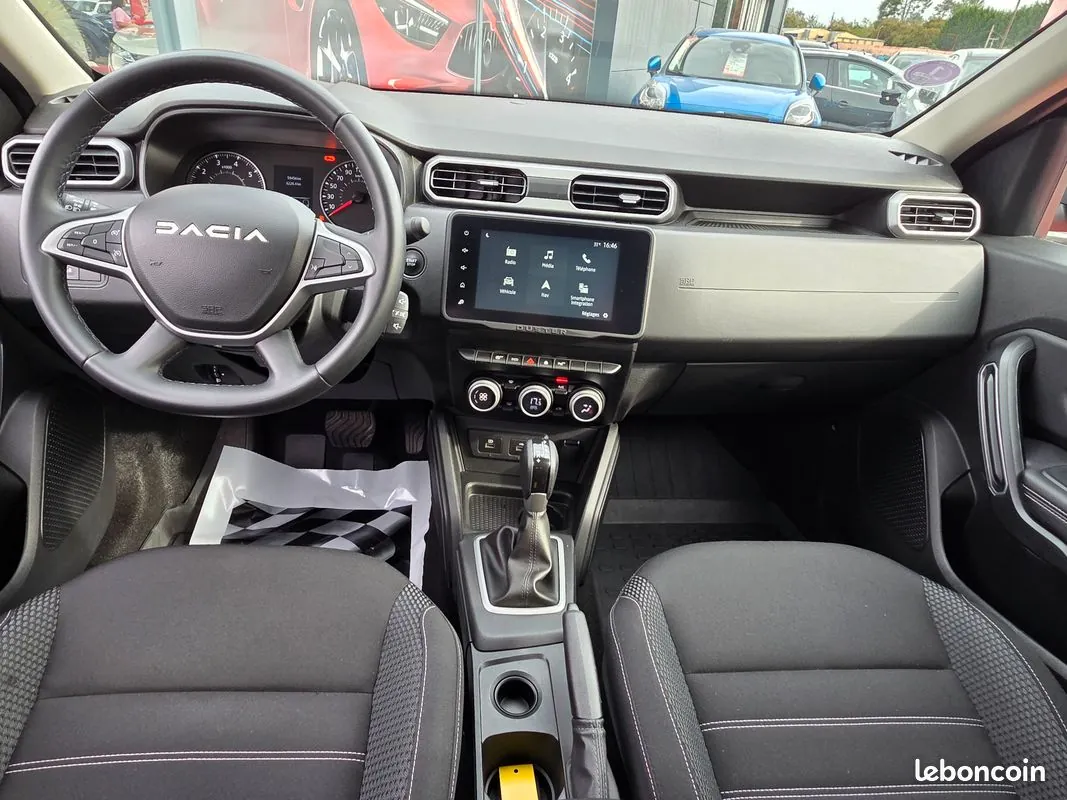 Dacia Duster 2023 photo 3