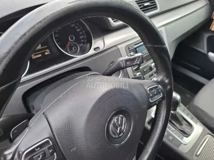 Volkswagen Passat B7 2011 photo 5