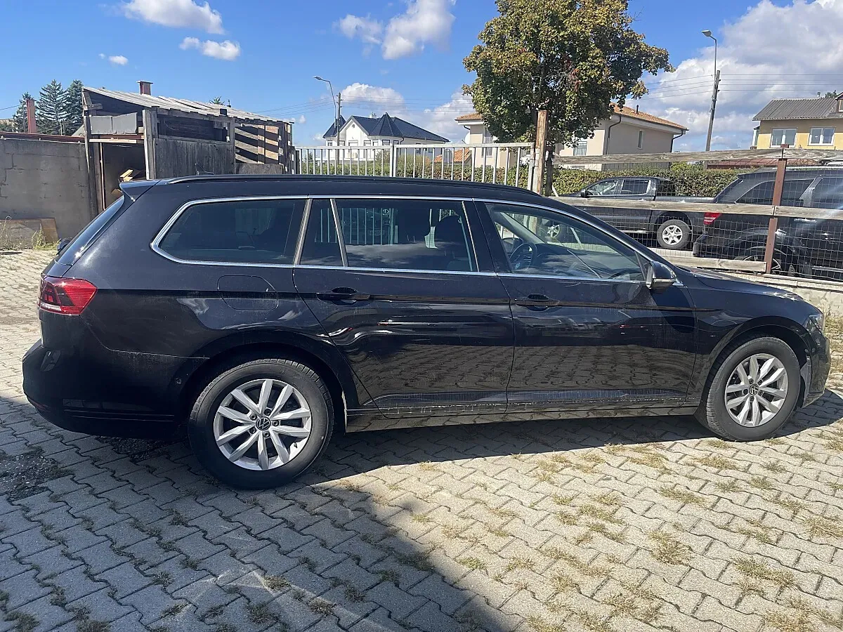 Volkswagen Passat 2021 photo 2