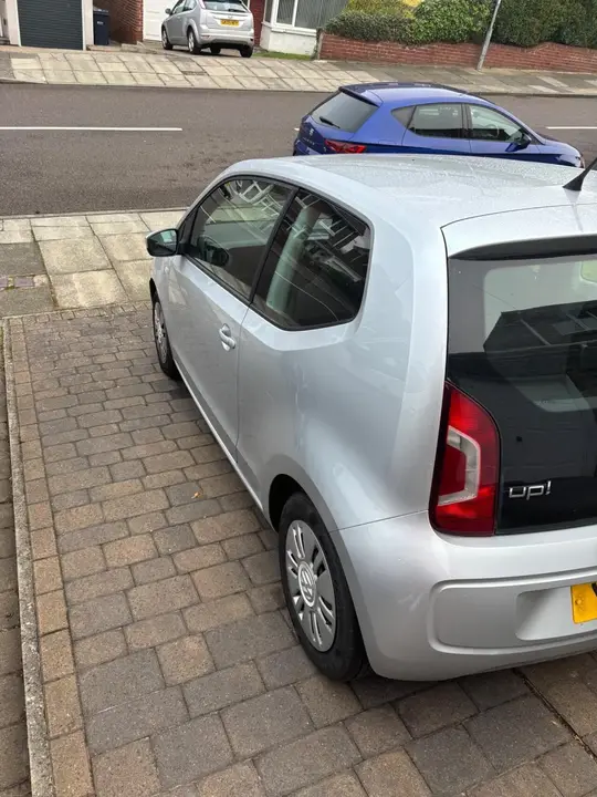 Volkswagen Up 2012 photo 4
