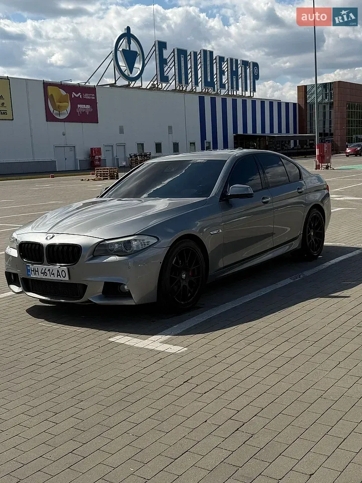 BMW 5 Series 2012 photo 3