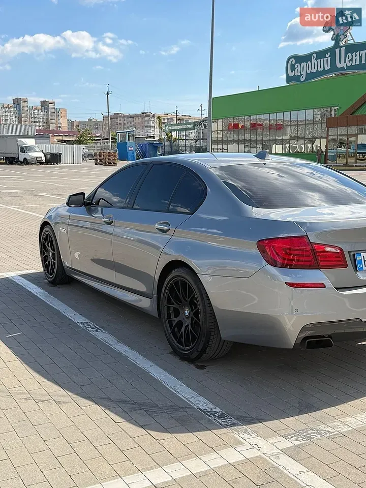 BMW 5 Series 2012 photo 5