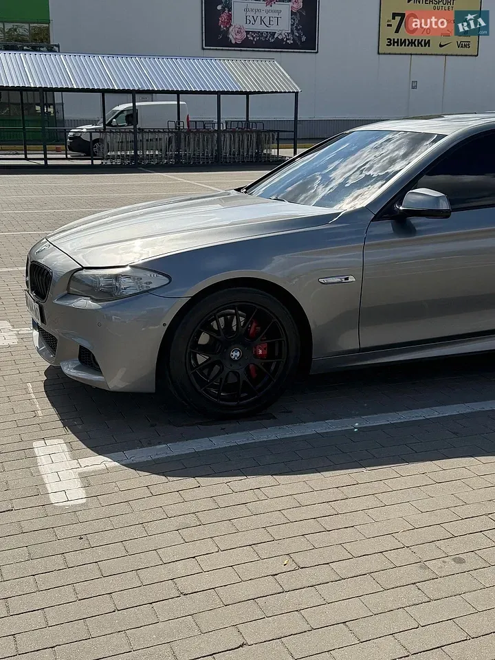 BMW 5 Series 2012 photo 4
