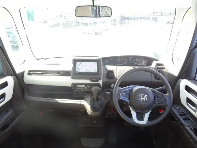 Honda N-Box 2022 photo 3