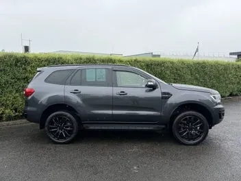 Ford Everest 2022 photo 4