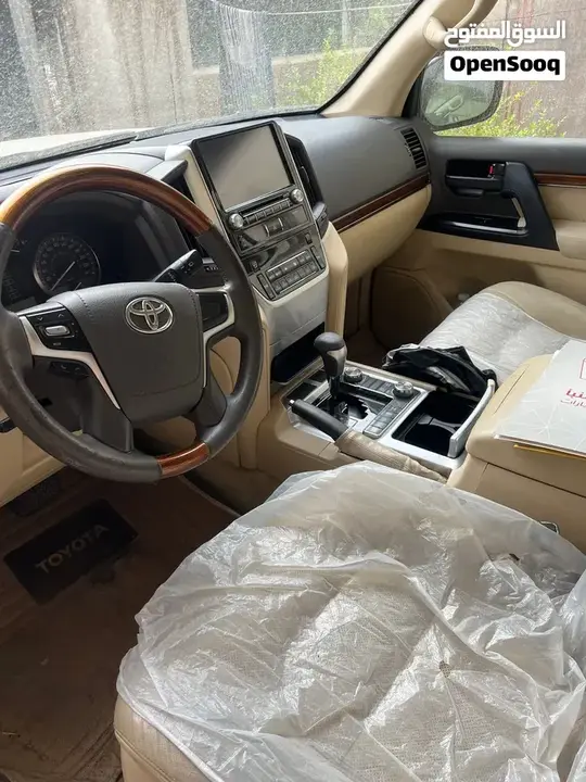 Toyota Land Cruiser 2017 photo 2