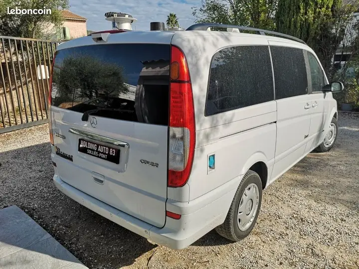 Mercedes-Benz Viano 2009 photo 3