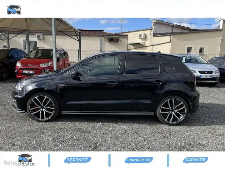 Volkswagen Polo 2015 photo 2