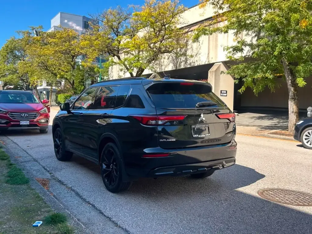 Mitsubishi Outlander 2024 photo 3