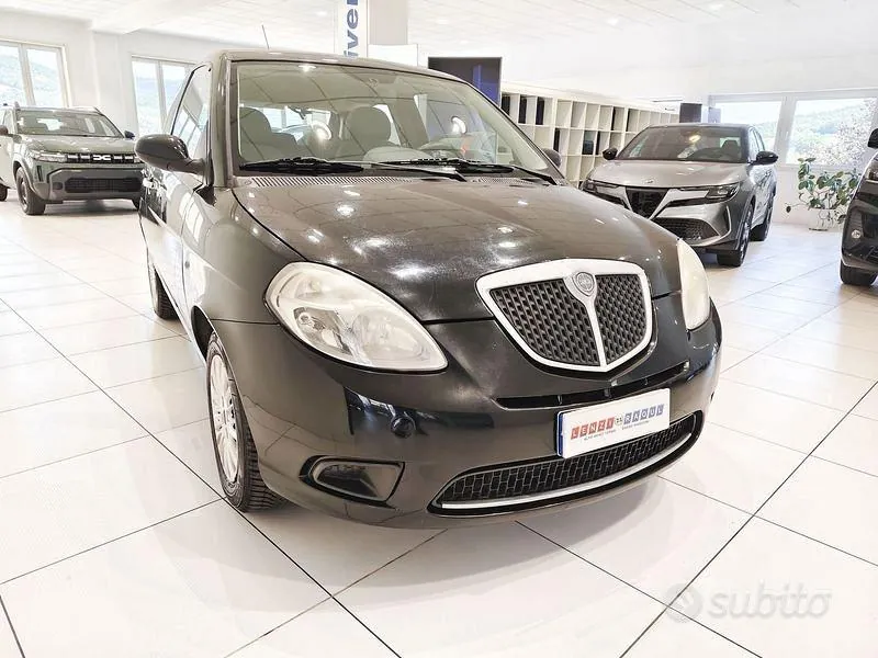 Lancia Ypsilon
