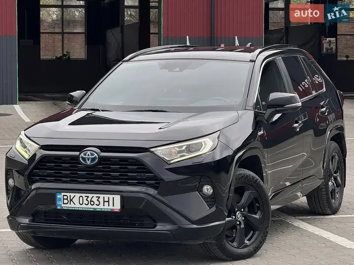 Toyota Rav4 2021 photo 3