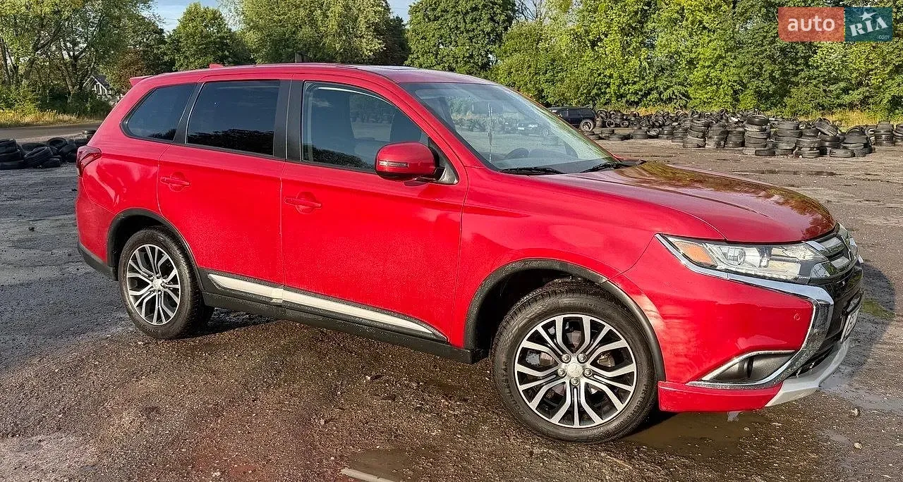 Mitsubishi Outlander 2017 photo 2