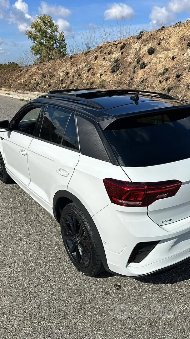 Volkswagen T-Roc 2022 photo 2