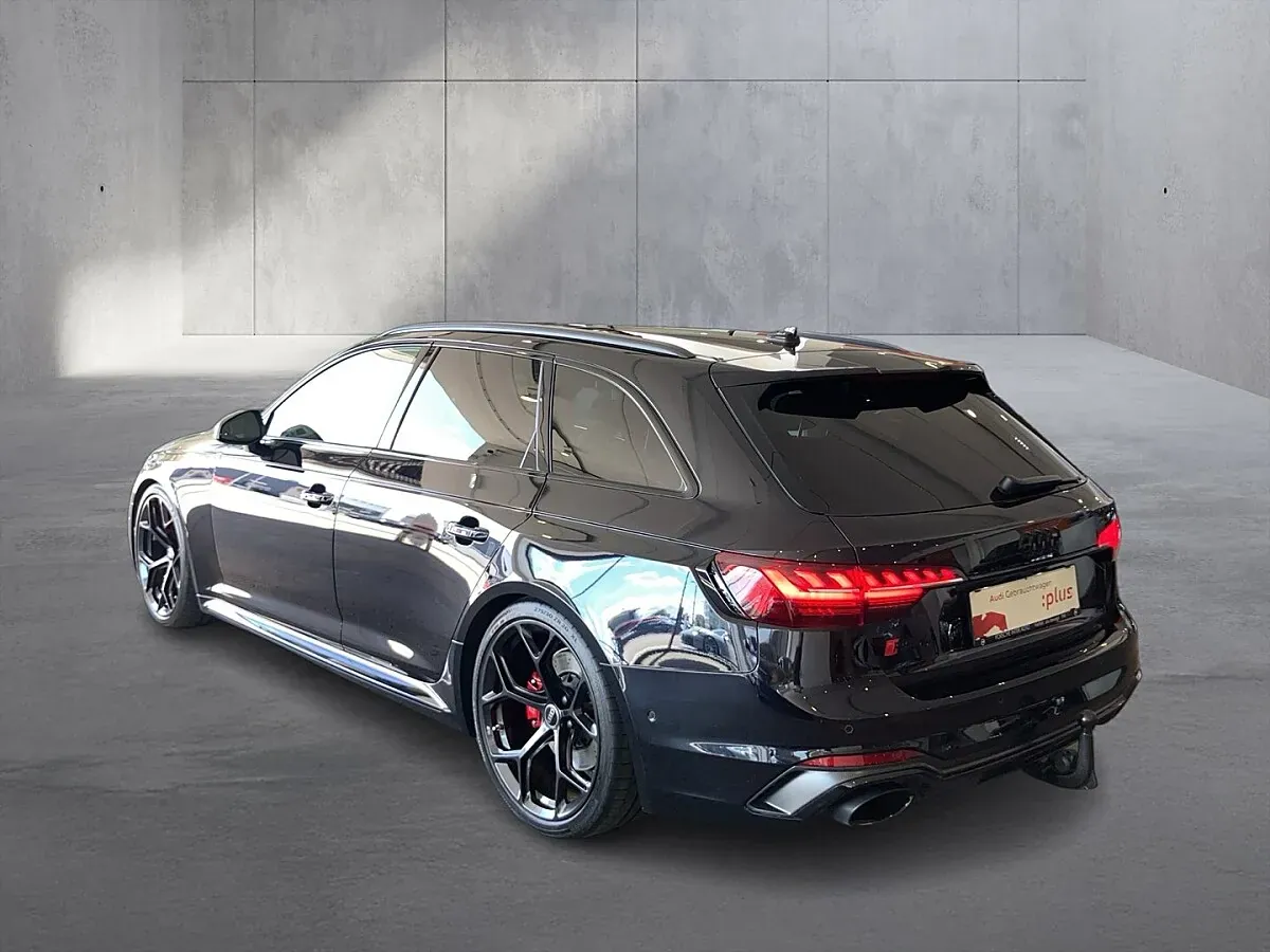 Audi A4 2024 photo 3