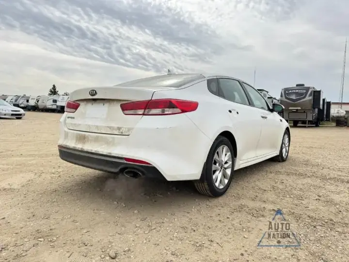 Kia Optima 2017 photo 3