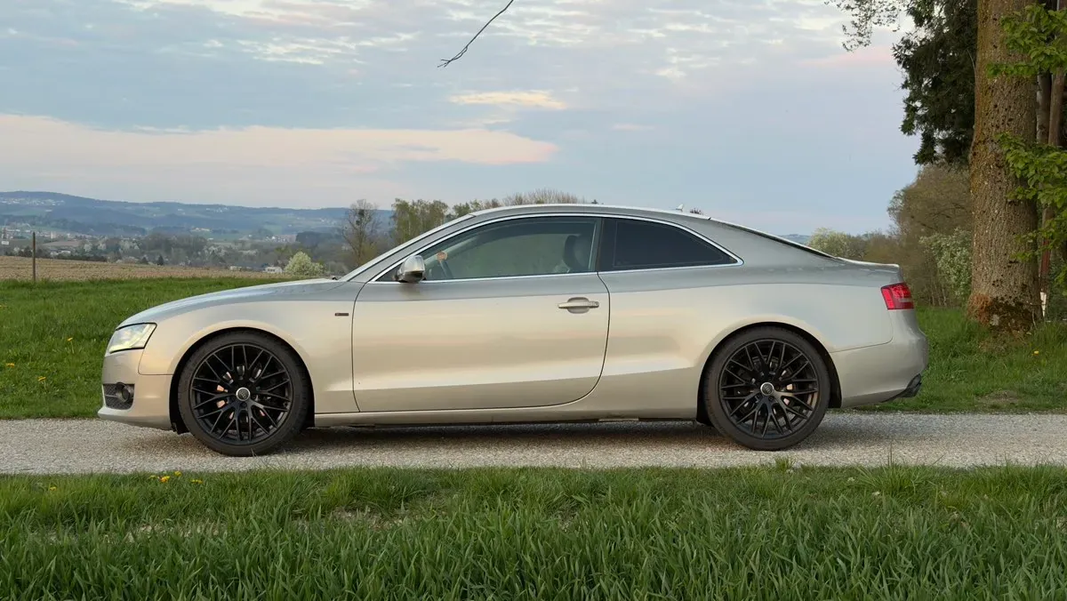 Audi A5 2011 photo 3