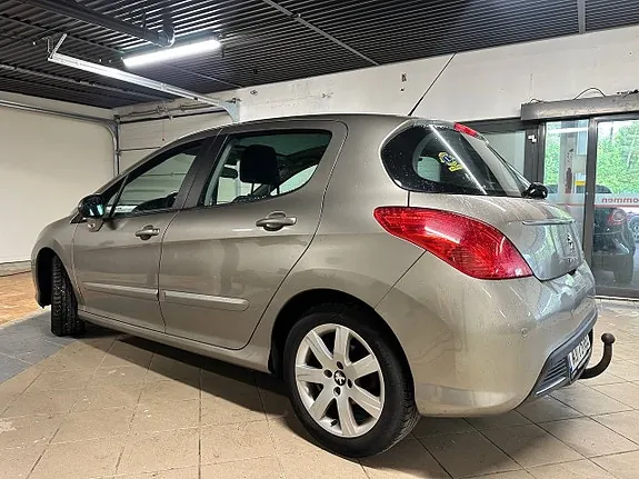Peugeot 308 2012 photo 3