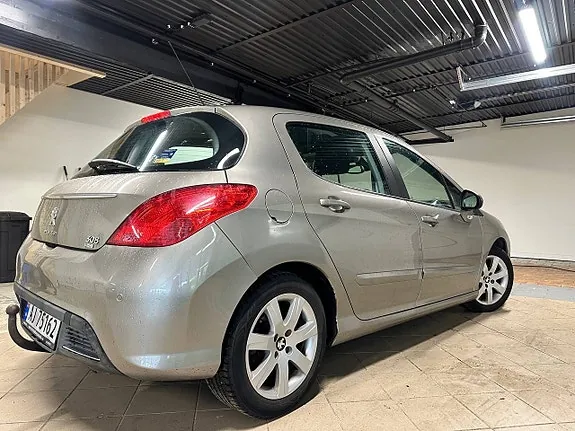 Peugeot 308 2012 photo 5