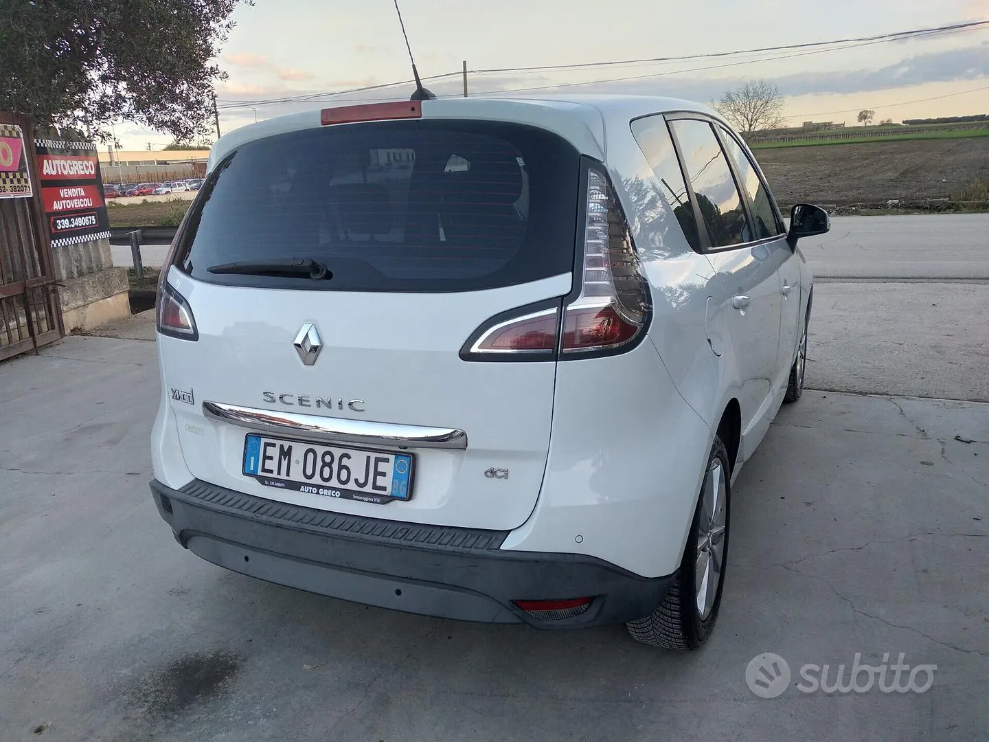 Renault Scenic 2012 photo 5