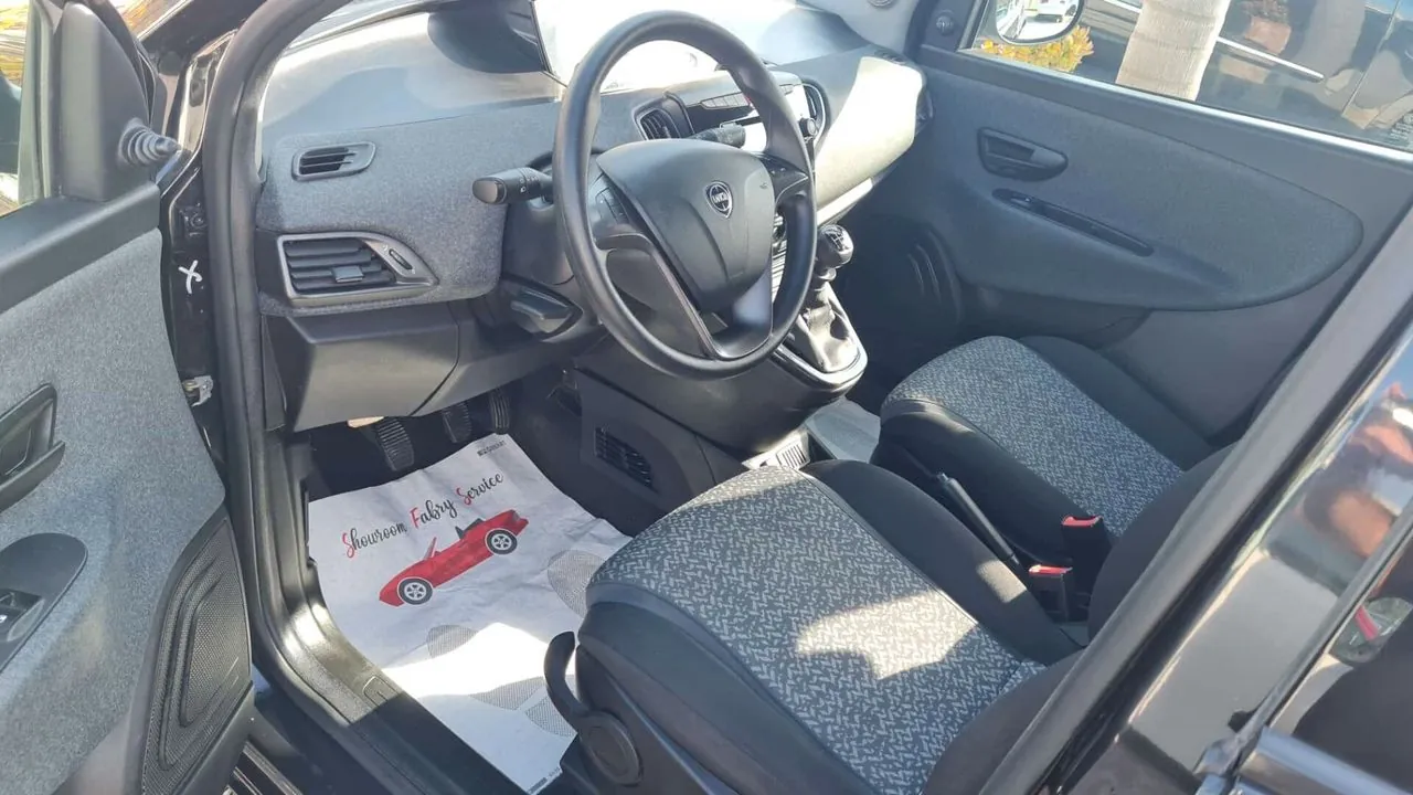 Lancia Ypsilon 2021 photo 5