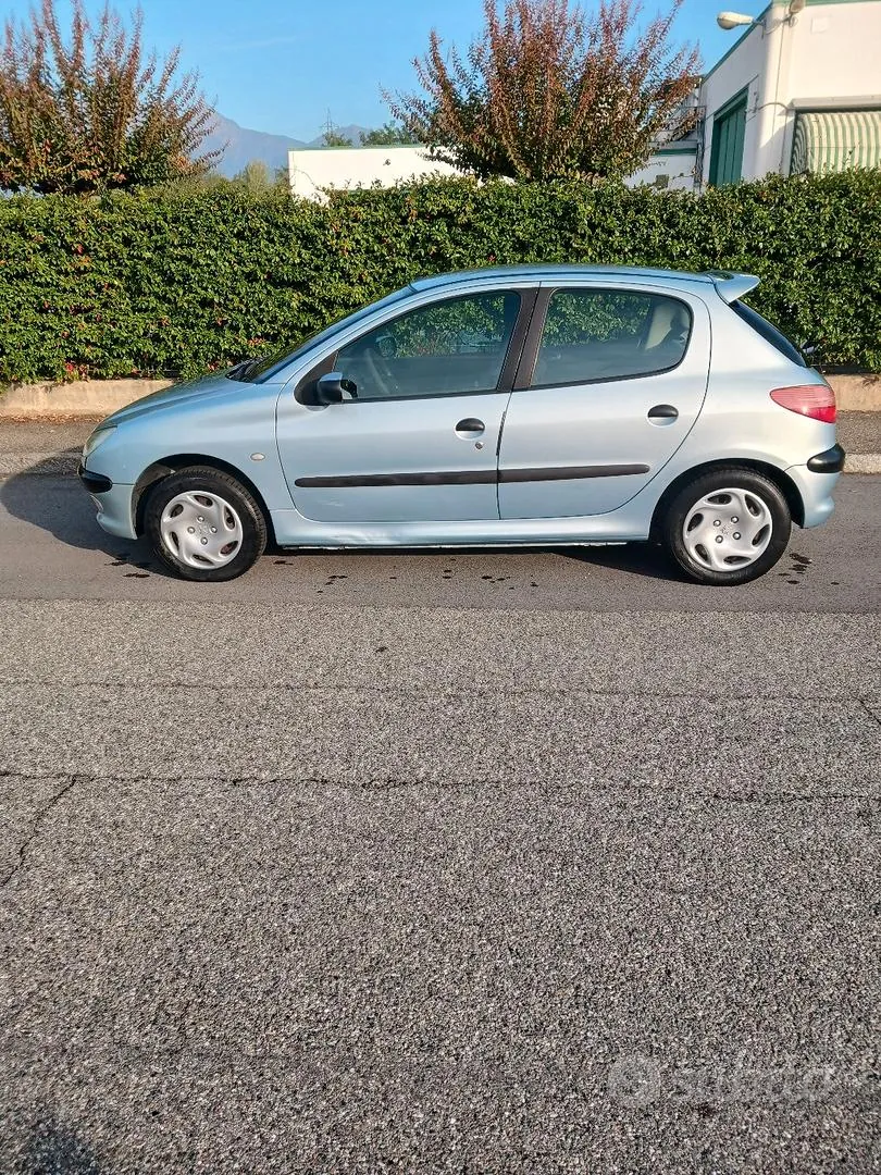 Peugeot 206 2001 photo 4