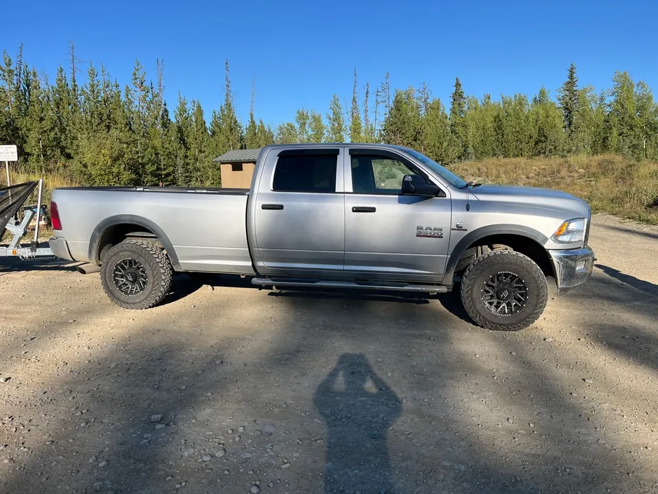 Dodge Ram 3500 2014 photo 3