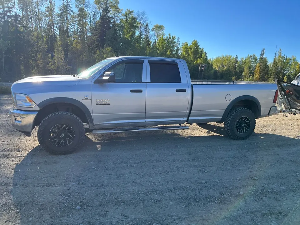 Dodge Ram 3500 2014 photo 4