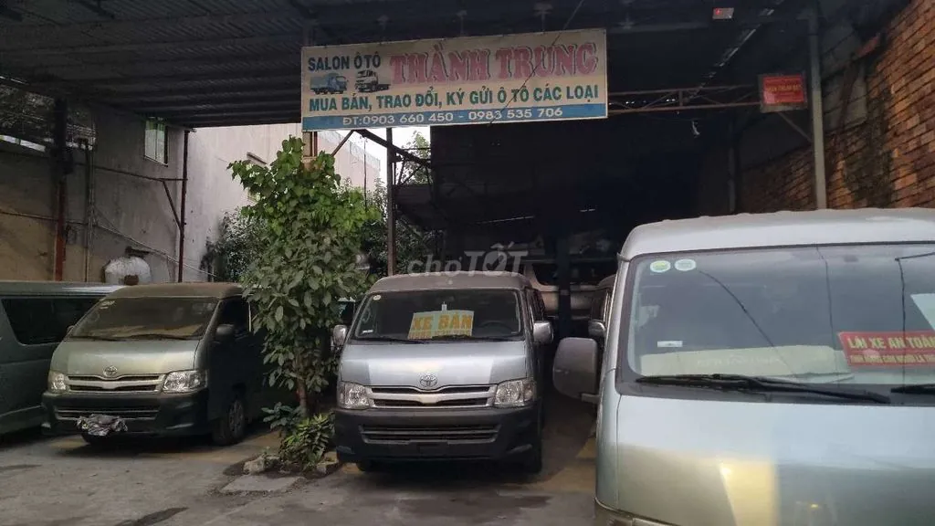 Toyota Hiace 2010 photo 5