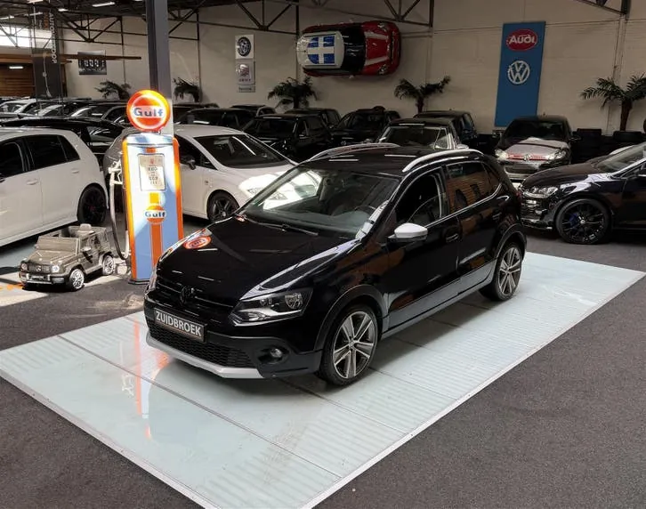 Volkswagen Polo 2012 photo 3
