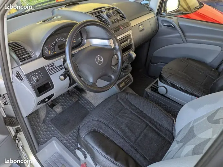 Mercedes-Benz Viano 2005 photo 2