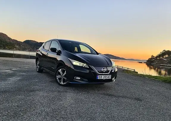 Nissan Leaf 2019 photo 2