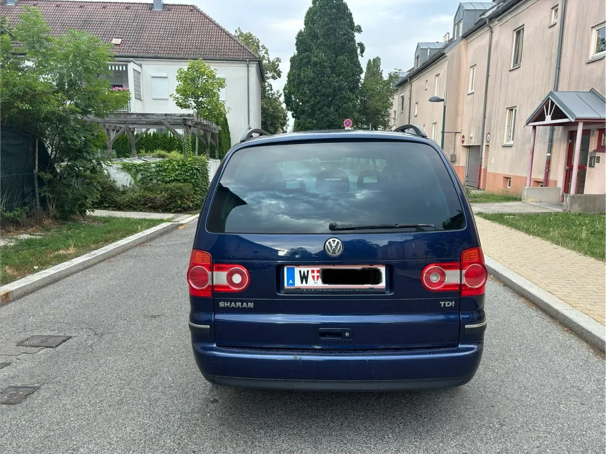 Volkswagen Sharan 2008 photo 2