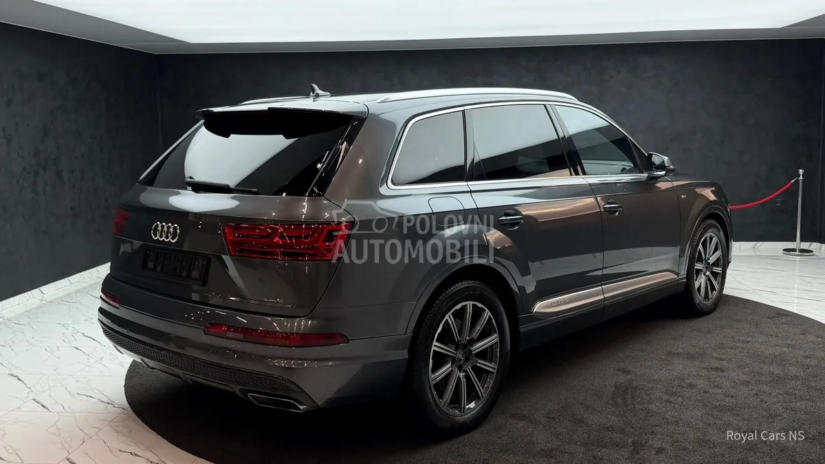Audi Q7 2015 photo 5