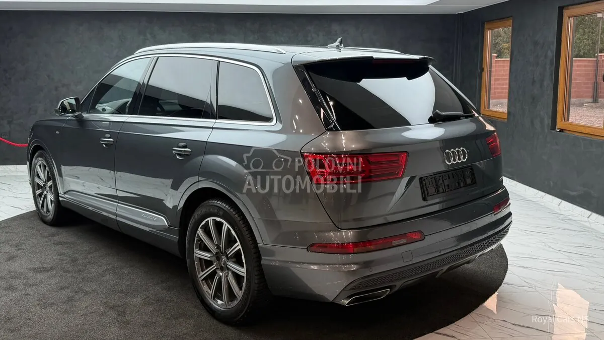 Audi Q7 2015 photo 3