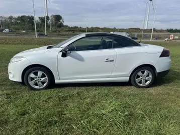 Renault Mégane 2012 photo 2