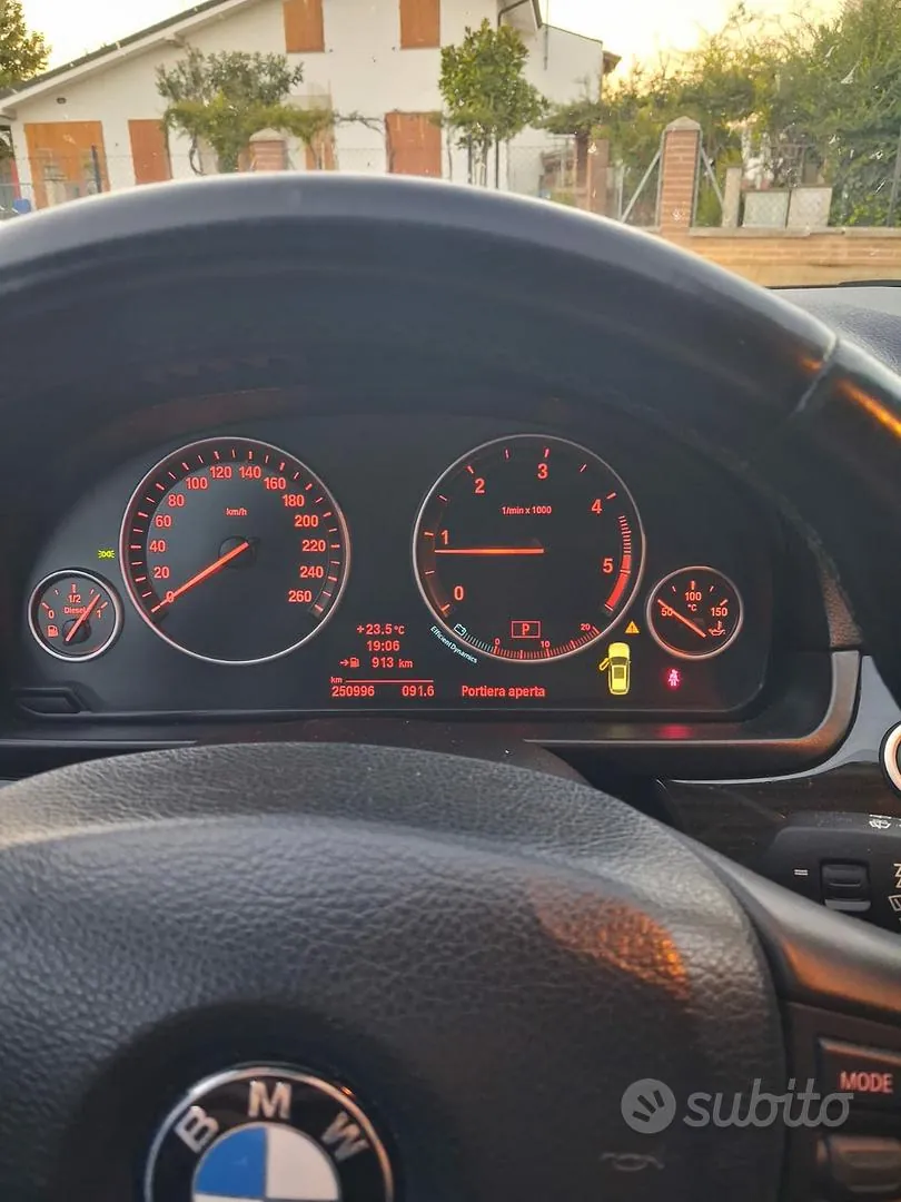 BMW 5 Series 2013 photo 3