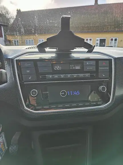 Volkswagen Up 2017 photo 5