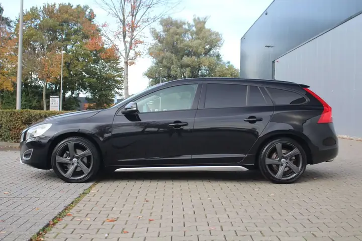Volvo V60 2011 photo 4