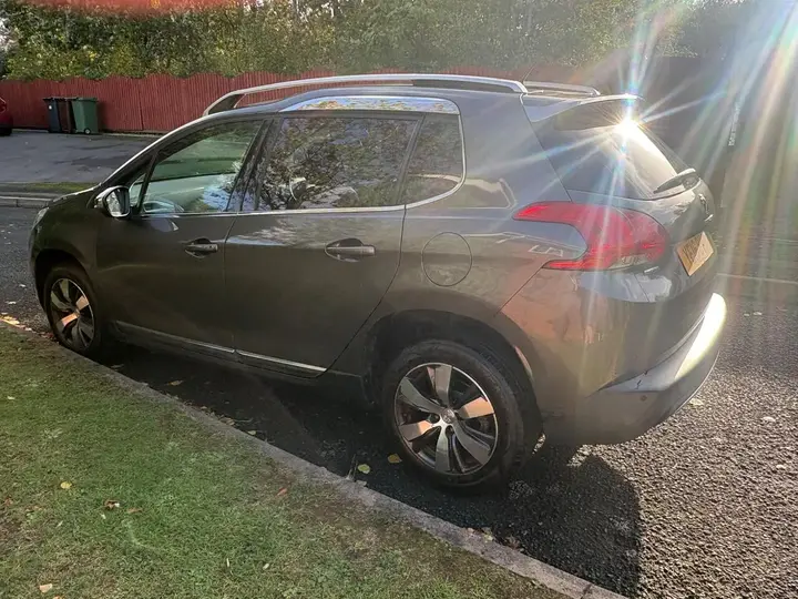 Peugeot 2008 2016 photo 5