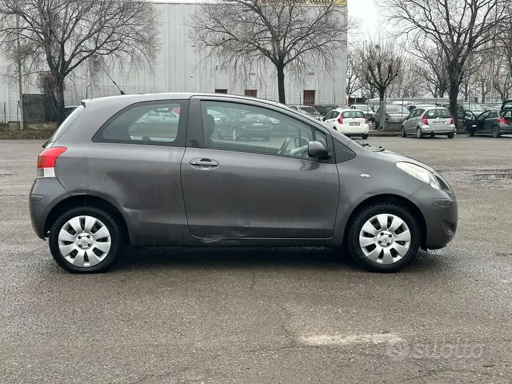 Toyota Yaris 2009 photo 4