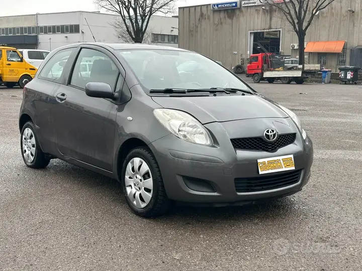 Toyota Yaris 2009 photo 3