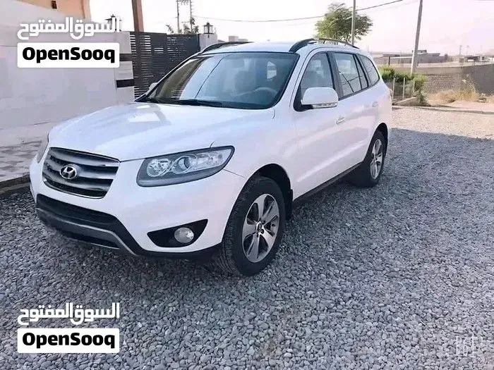 Hyundai Santa Fe 2012 photo 2