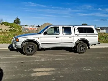Ford Courier 2002 photo 2