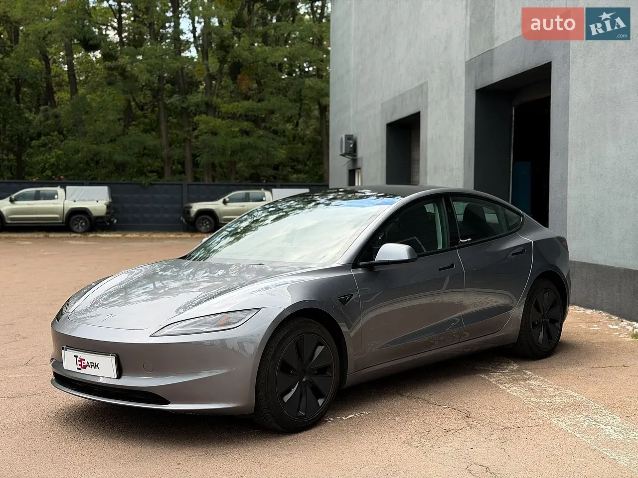 Tesla Model 3 2025 photo 3