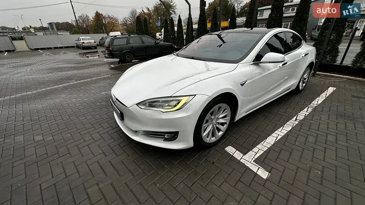 Tesla Model S